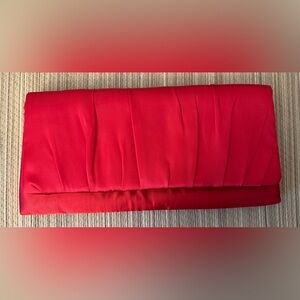 Le Regale Red Satin Clutch Evening Purse 6” X 11” With Strap Kiss Snap Closure